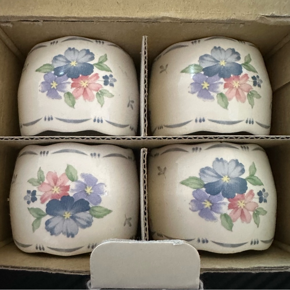 Vintage Dauphne Fine Ceramic Floral Napkin Holder Rings